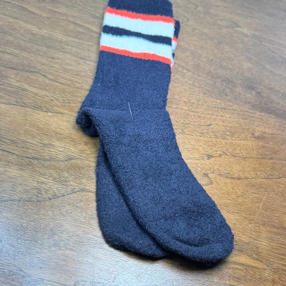 NWOT Hunter Women's 2 Pairs Cozy Fuzzy Fleece Socks, Shoe Size 4-10